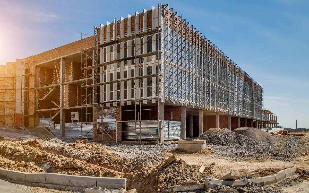Comparación entre certificado final de obra y certificación de obra en un proyecto de construcción