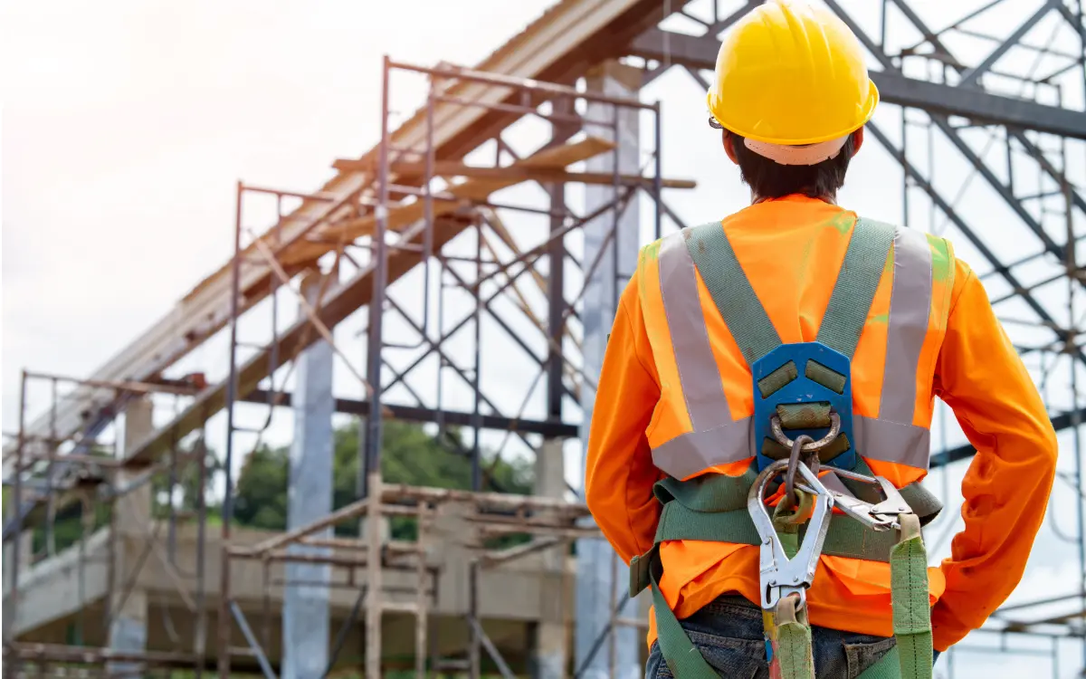 Construction site safety checklist and digital inspections